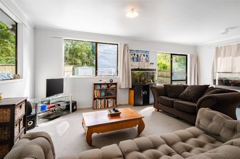 Photo of property in 90 Kemp Road, Massey, Auckland, 0614