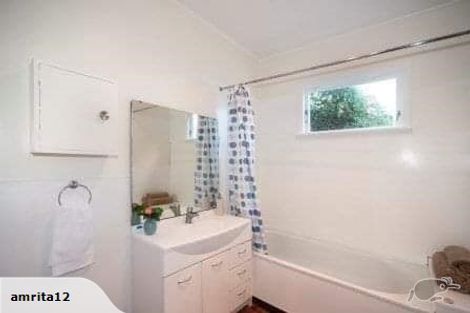 Photo of property in 126 Eden Street, Island Bay, Wellington, 6023