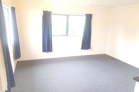 Photo of property in 35 Fruitvale Road, New Lynn, Auckland, 0600