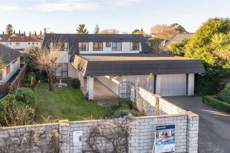 Photo of property in 11 Jamell Place, Avonhead, Christchurch, 8042