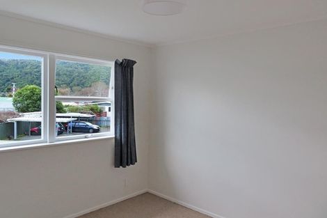 Photo of property in Shakespeare Flats, 8/48 Merton Street, Trentham, Upper Hutt, 5018