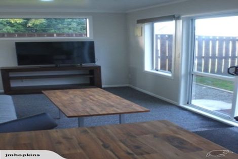 Photo of property in 98 Glenpark Avenue, Frankleigh Park, New Plymouth, 4310