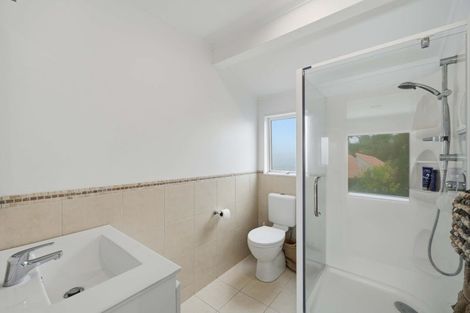 Photo of property in 16 Waipuia Place, Greenhithe, Auckland, 0632
