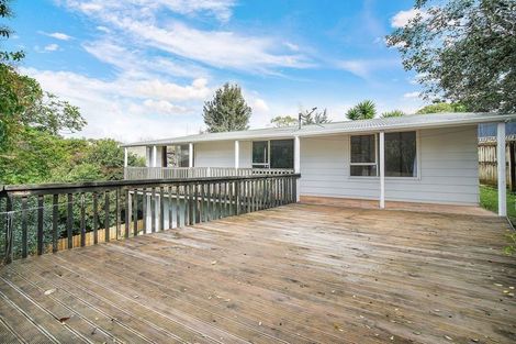 Photo of property in 2/14 Fernlea Rise, Bayview, Auckland, 0629