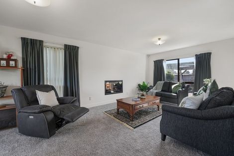 Photo of property in 20 Frimley Terrace, Waikanae Beach, Waikanae, 5036