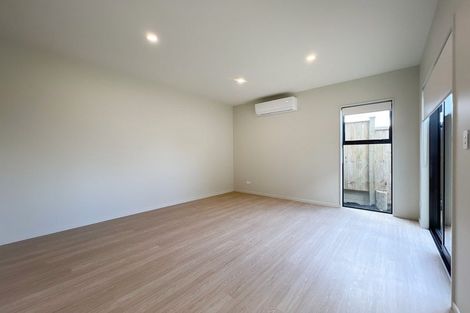 Photo of property in 46b Tiroroa Avenue, Te Atatu South, Auckland, 0610