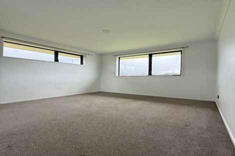 Photo of property in 11 Tauroa Drive, Tuakau, 2121