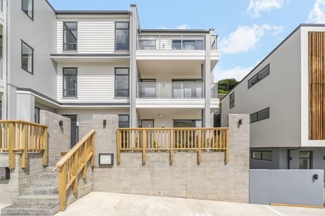 Photo of property in 67u2 Tiketike Way, Brooklyn, Wellington, 6021