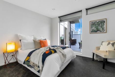 Photo of property in 7 Karemoana Drive, Te Atatu Peninsula, Auckland, 0610