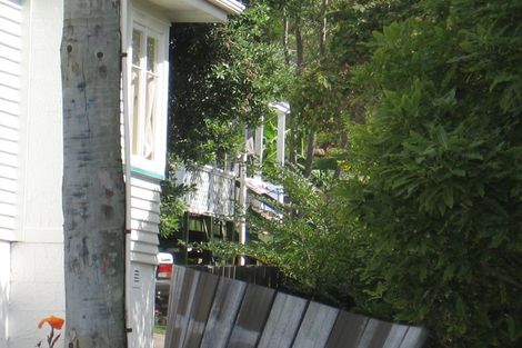 Photo of property in 44 Kelwyn Road, Kelston, Auckland, 0602