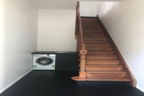 Photo of property in 43 Grant Road, Thorndon, Wellington, 6011