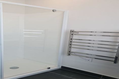 Photo of property in 15/62u Spenmoor Street, Newlands, Wellington, 6037