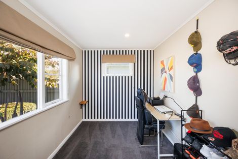 Photo of property in 40 Sutherland Crescent, Westbrook, Palmerston North, 4412