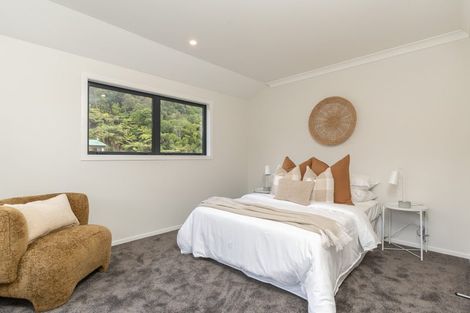 Photo of property in 20a Korau Grove, Stokes Valley, Lower Hutt, 5019