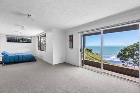 Photo of property in 24 Motukari Place, Onaero, Urenui, 4383