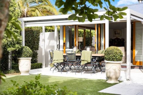 Photo of property in 43 Hauraki Road, Hauraki, Auckland, 0622