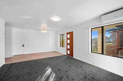 Photo of property in 2/19 Wai Iti Place, Clendon Park, Auckland, 2103
