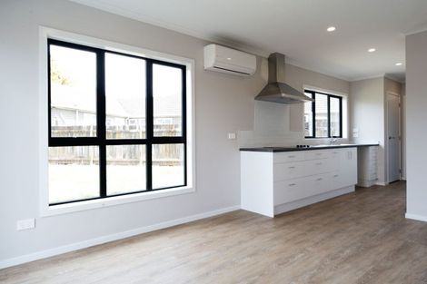 Photo of property in 12 Emmadale Lane, Hamilton East, Hamilton, 3216