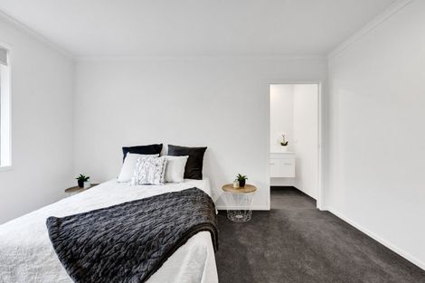 Photo of property in 10a Winstone Place, Highlands Park, New Plymouth, 4312