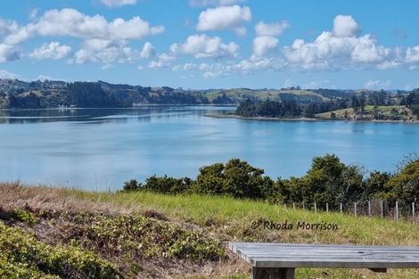 Photo of property in 196 Metcalfe Road, Matakohe, 0593