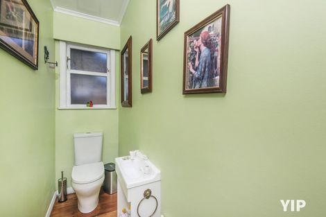 Photo of property in 3 Tawa Terrace, Tawa, Wellington, 5028