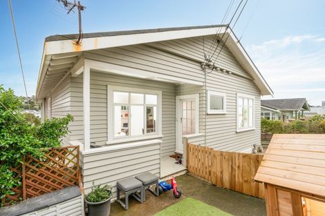 Photo of property in 2/11 Retter Street, Paparangi, Wellington, 6037