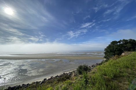 Photo of property in 4 Te Taniwha Road, One Tree Point, 0118