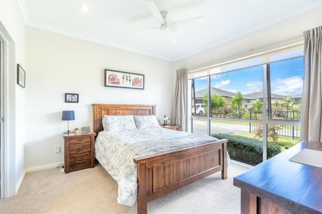 Photo of property in 8 Kohia Way, Huapai, Kumeu, 0810