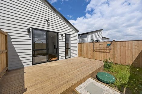 Photo of property in 10 Kaapehu Street, Karaka, 2578