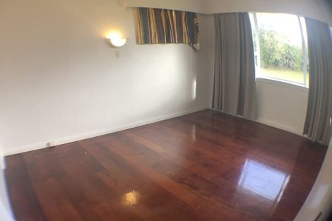 Photo of property in 135 Te Atatu Road, Te Atatu South, Auckland, 0610