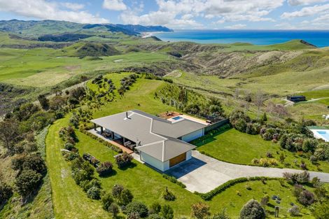 Photo of property in 63 Waipuka Road, Waimarama, Havelock North, 4294