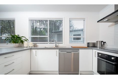 Photo of property in 2/144a Mcleod Road, Te Atatu South, Auckland, 0610