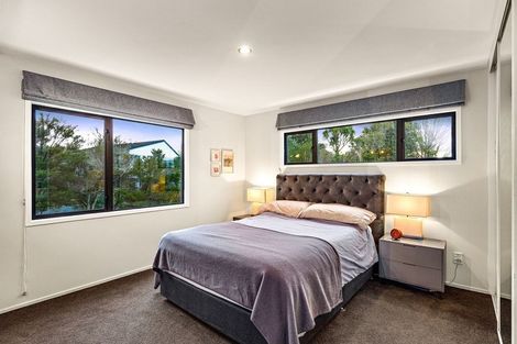 Photo of property in 22 Dawnhaven Drive, Te Atatu Peninsula, Auckland, 0610