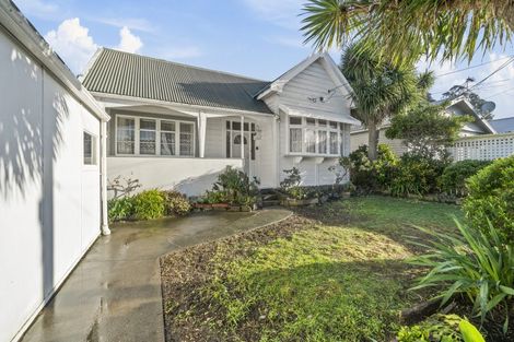 Photo of property in 68 Derwent Street, Island Bay, Wellington, 6023