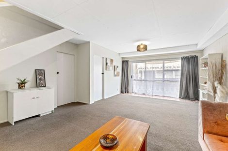 Photo of property in 42 Rosendale Avenue, Spotswood, New Plymouth, 4310