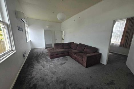 Photo of property in 122 Wallace Street, Mount Cook, Wellington, 6021