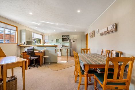 Photo of property in 11 Calder Place, Winton, 9720