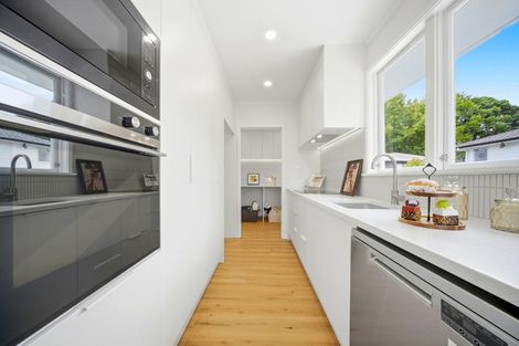 Photo of property in 11 Juniper Road, Sunnynook, Auckland, 0620