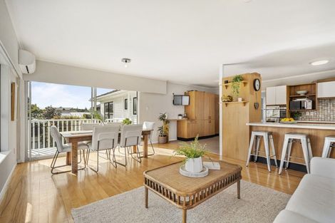Photo of property in 63 Seacliffe Avenue, Belmont, Auckland, 0622