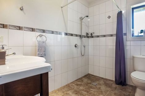 Photo of property in 11 Ohuka Place, Whitianga, 3510