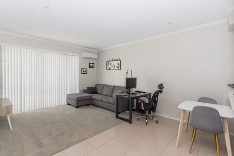 Photo of property in 5 Poaka Road, Hobsonville, Auckland, 0616