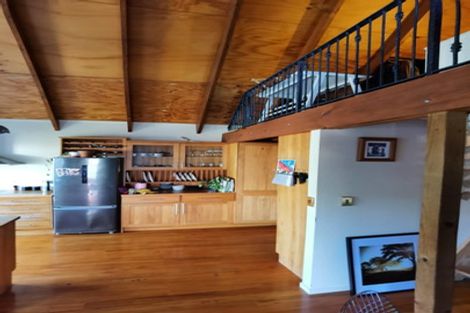 Photo of property in 62 Edgewater Drive, Pakuranga, Auckland, 2010