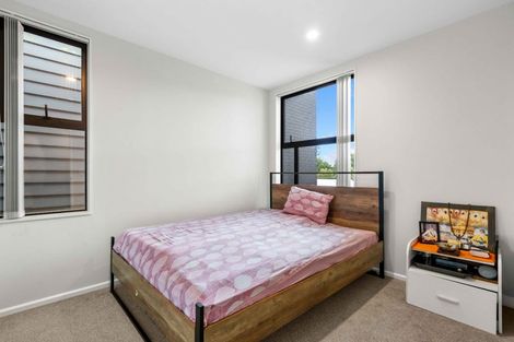 Photo of property in 15 Battalion Drive, Papakura, 2110