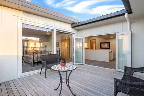 Photo of property in 5 Somerset Grove, Waitarere Beach, Levin, 5510