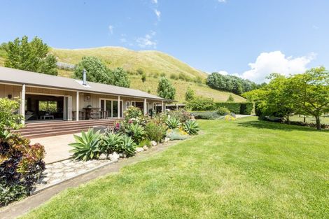 Photo of property in 11 Mangakuri Road, Kairakau, Havelock North, 4295