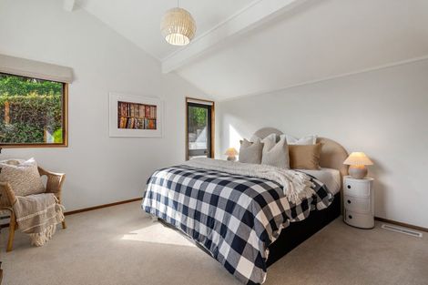 Photo of property in 15 Indira Place, Khandallah, Wellington, 6035