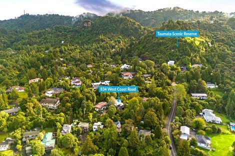 Photo of property in 834 West Coast Road, Waiatarua, Auckland, 0604