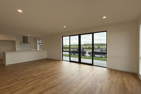 Photo of property in 2 Paradise Way, Halswell, 8025
