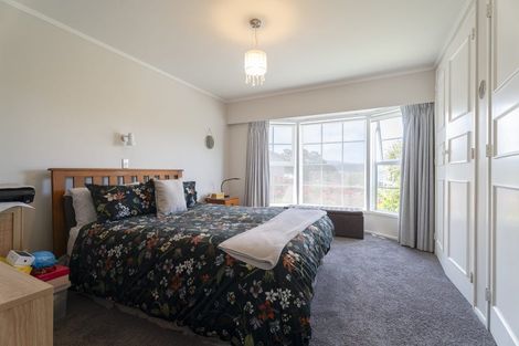 Photo of property in 65 Churton Drive, Churton Park, Wellington, 6037