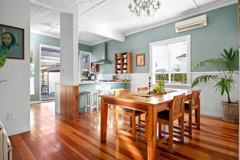 Photo of property in 14 Bains Avenue, Hamilton East, Hamilton, 3216